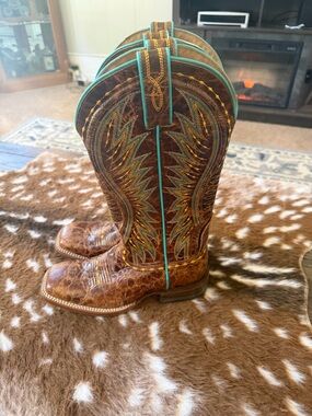 Ariat Vaquera Western Boots – Saddle Tan – Size 7.5B